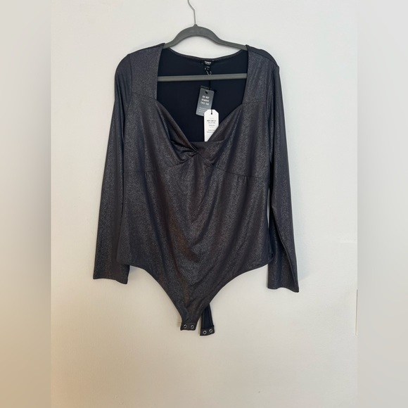 Express Metallic Bodysuit - Picture 4 of 5